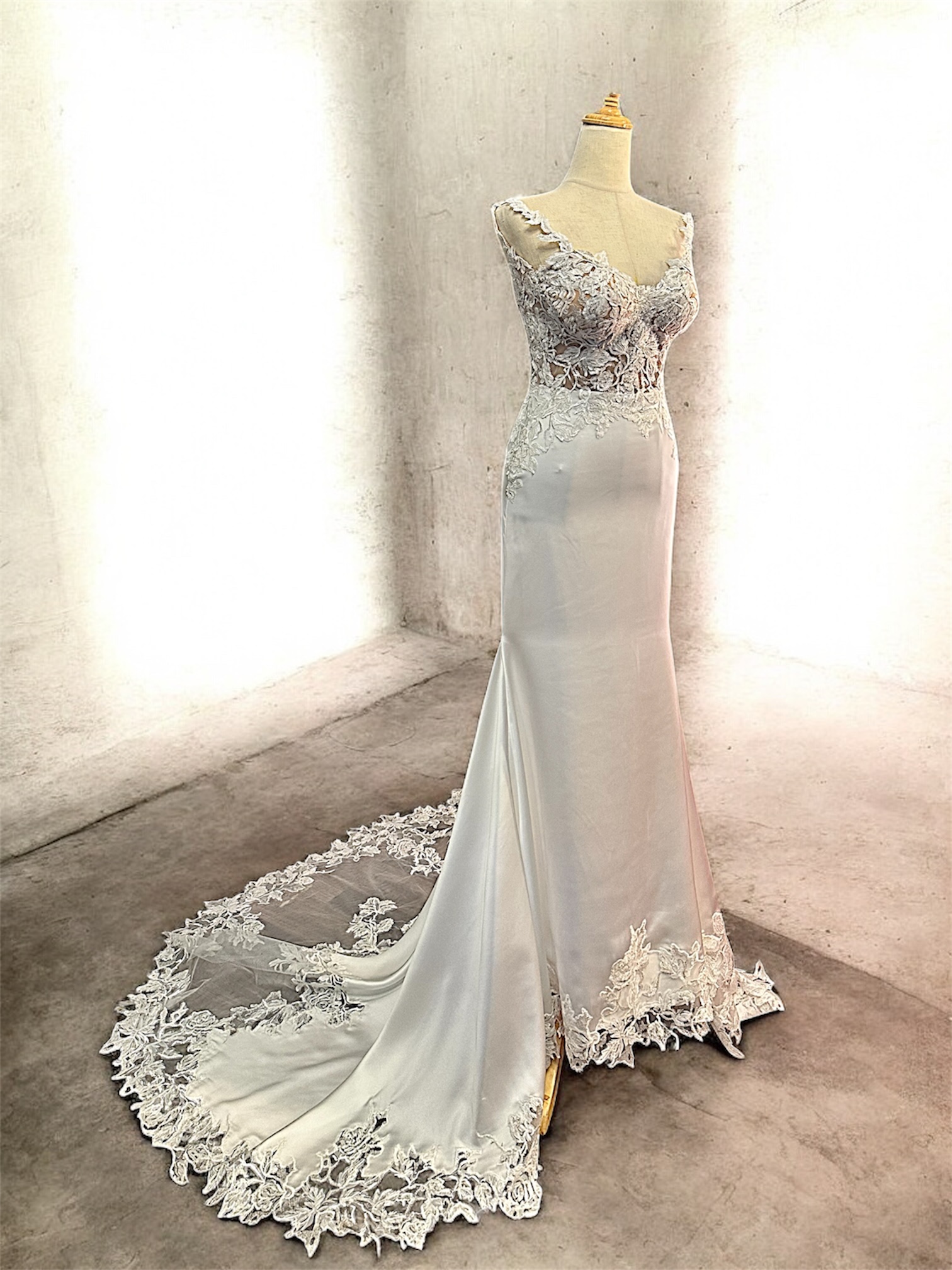 Wedding gown
